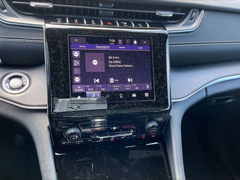 New 2026 Jeep Grand Cherokee Laredo image 6