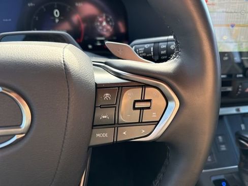 Used 2024 Lexus GX 550 w/ Accessory Package (Z1) image 17