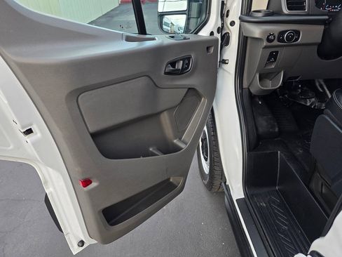 Used 2021 Ford Transit 250 148 High Roof RWD image 19