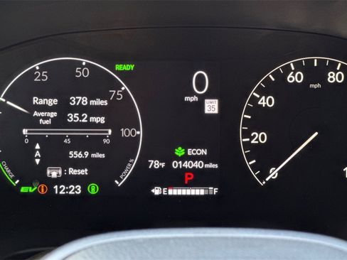 Used 2025 Honda CR-V Sport image 30