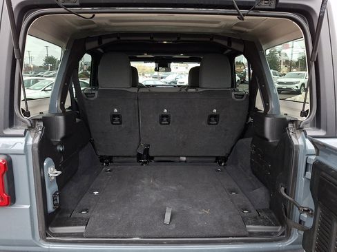 Used 2025 Jeep Wrangler Unlimited Rubicon image 18