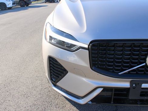 Used 2025 Volvo XC60 B5 Plus image 42