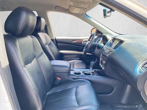 Used 2015 Nissan Pathfinder SL w/ SL Tech Package FWD image 26