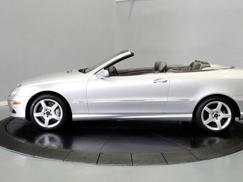 Used 2007 Mercedes-Benz CLK 550 Cabriolet image 4