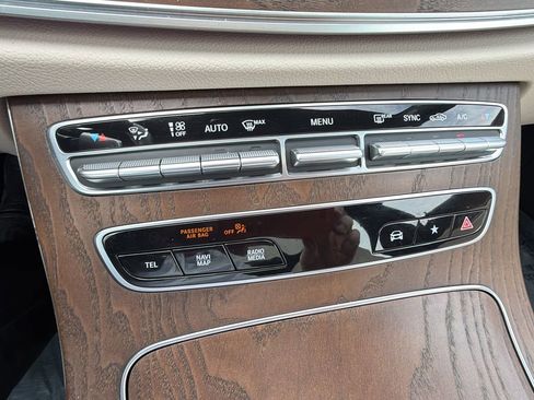 Used 2021 Mercedes-Benz E 350 4MATIC Sedan image 16