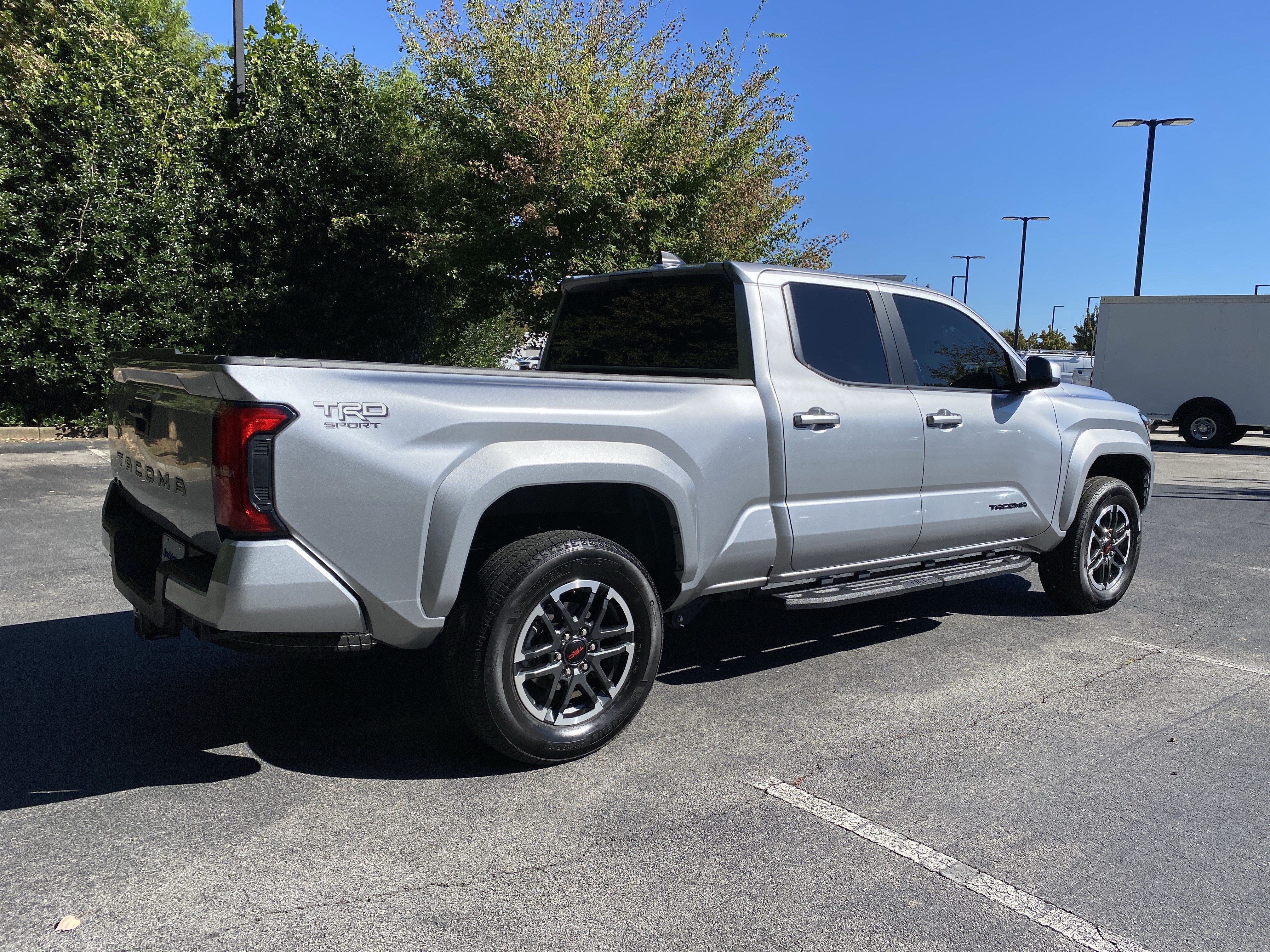 Used 2025 Toyota Tacoma TRD Sport AWD/4WD image 9