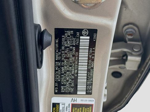 Used 2017 Toyota Avalon XLE image 40