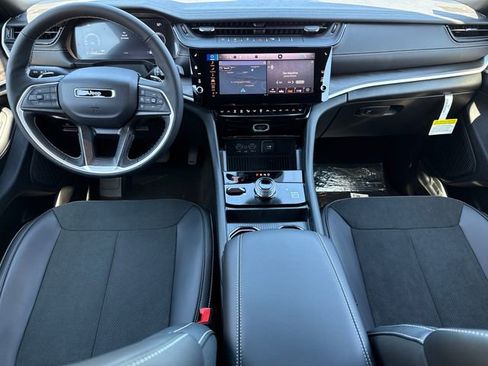 New 2026 Jeep Grand Cherokee L 4WD image 16