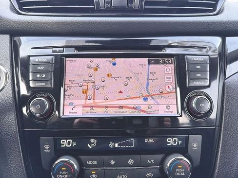 Used 2022 Nissan Rogue Sport SL image 14