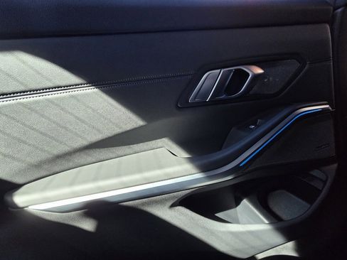 Used 2023 BMW M3 Competition w/ Executive Package image 27