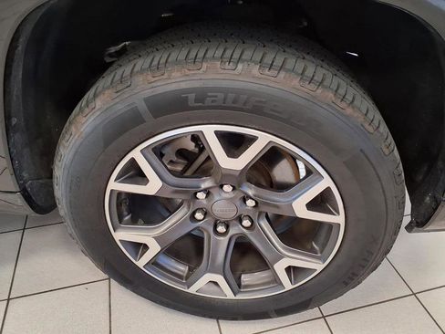 Used 2023 Jeep Wagoneer Series III w/ Preferred Equipment Group image 8