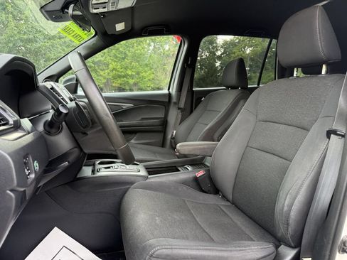 Used 2019 Honda Passport Sport image 8