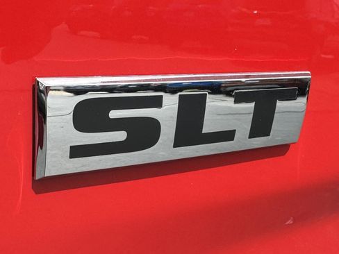 Used 2020 RAM 1500 Classic SLT AWD/4WD image 73