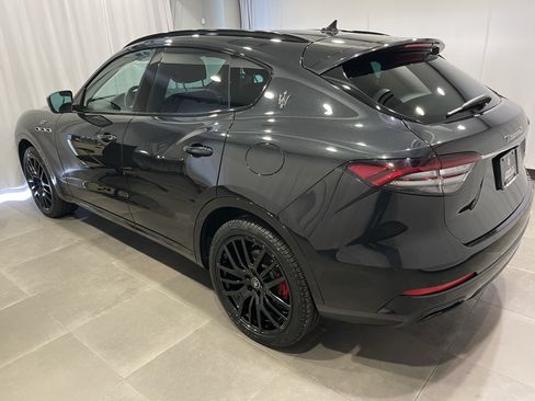 Used 2022 Maserati Levante GT AWD/4WD image 4
