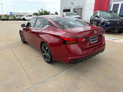 Certified 2025 Nissan Altima 2.5 SR w/ SR Premium Package FWD image 5