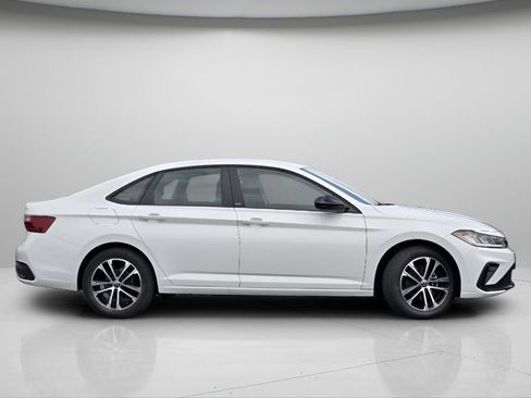Used 2025 Volkswagen Jetta Sport FWD image 22