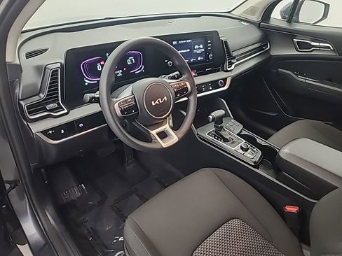 Used 2025 Kia Sportage LX AWD/4WD image 24
