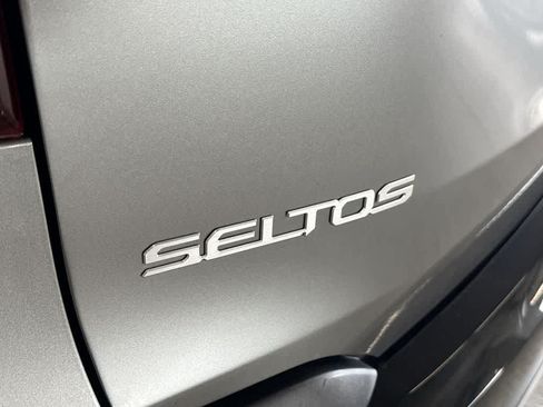 Used 2024 Kia Seltos S FWD image 11