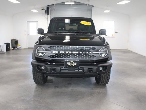 Used 2023 Ford Bronco Badlands image 2