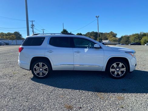 Used 2017 GMC Acadia Denali w/ Technology Package image 2