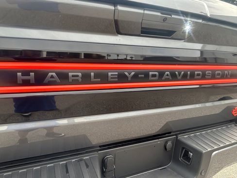 New 2026 Ford F250 Lariat w/ Black Appearance Package image 25