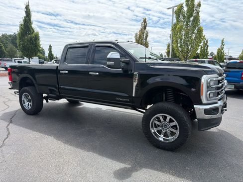 Used 2023 Ford F350 Lariat w/ Lariat Ultimate Package AWD/4WD image 7