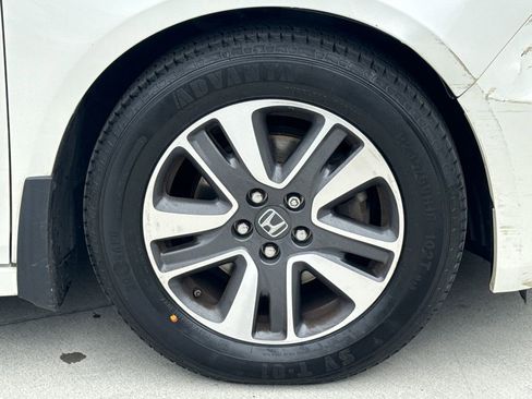 Used 2015 Honda Odyssey Touring Elite image 10