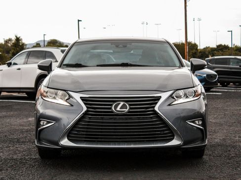 Used 2018 Lexus ES 350 w/ Navigation System Package FWD image 2