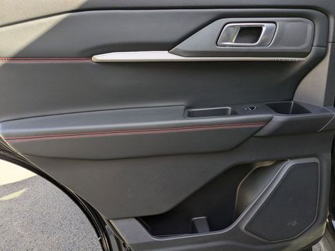 Used 2025 Ford Explorer ST-Line w/ ST-Line Street Pack image 26