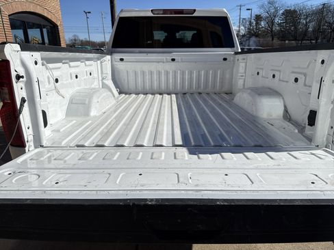 Used 2025 Chevrolet Silverado 2500 LT w/ Convenience Package image 5