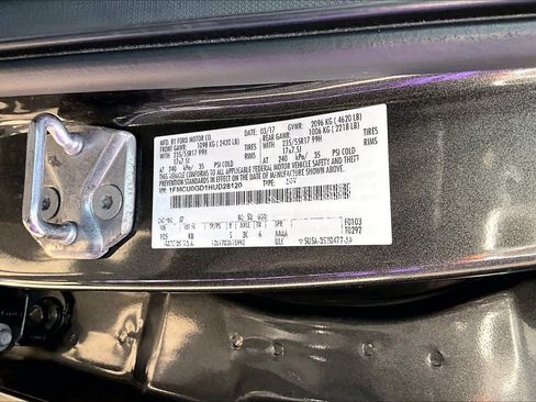 Used 2017 Ford Escape SE w/ Equipment Group 201A FWD image 34