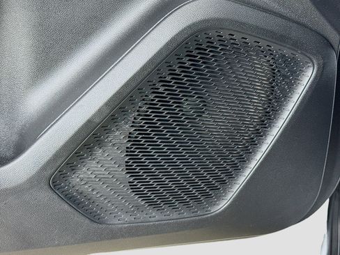 Used 2025 Chevrolet Equinox EV LT image 19