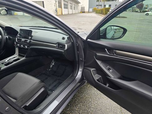 Used 2022 Honda Accord Hybrid image 10