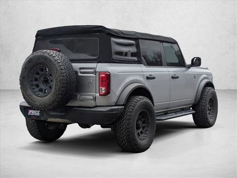 Used 2022 Ford Bronco Black Diamond image 5