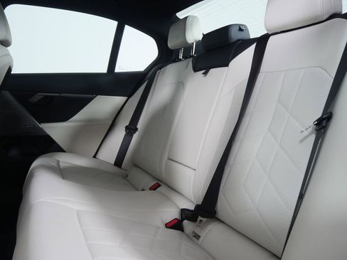 Certified 2025 BMW 530i image 15