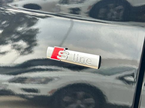 Used 2025 Audi Q5 2.0T Premium image 16