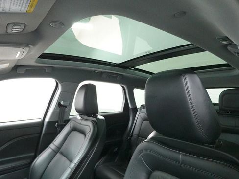 Used 2022 Lincoln Corsair AWD w/ Premium Package image 24