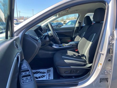Used 2023 Hyundai Sonata SEL image 13