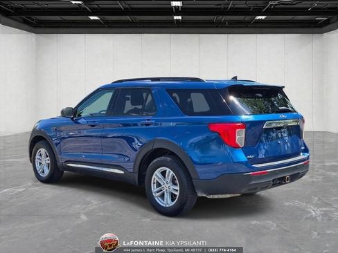 Used 2022 Ford Explorer XLT w/ Class IV Trailer Tow Package AWD/4WD image 3