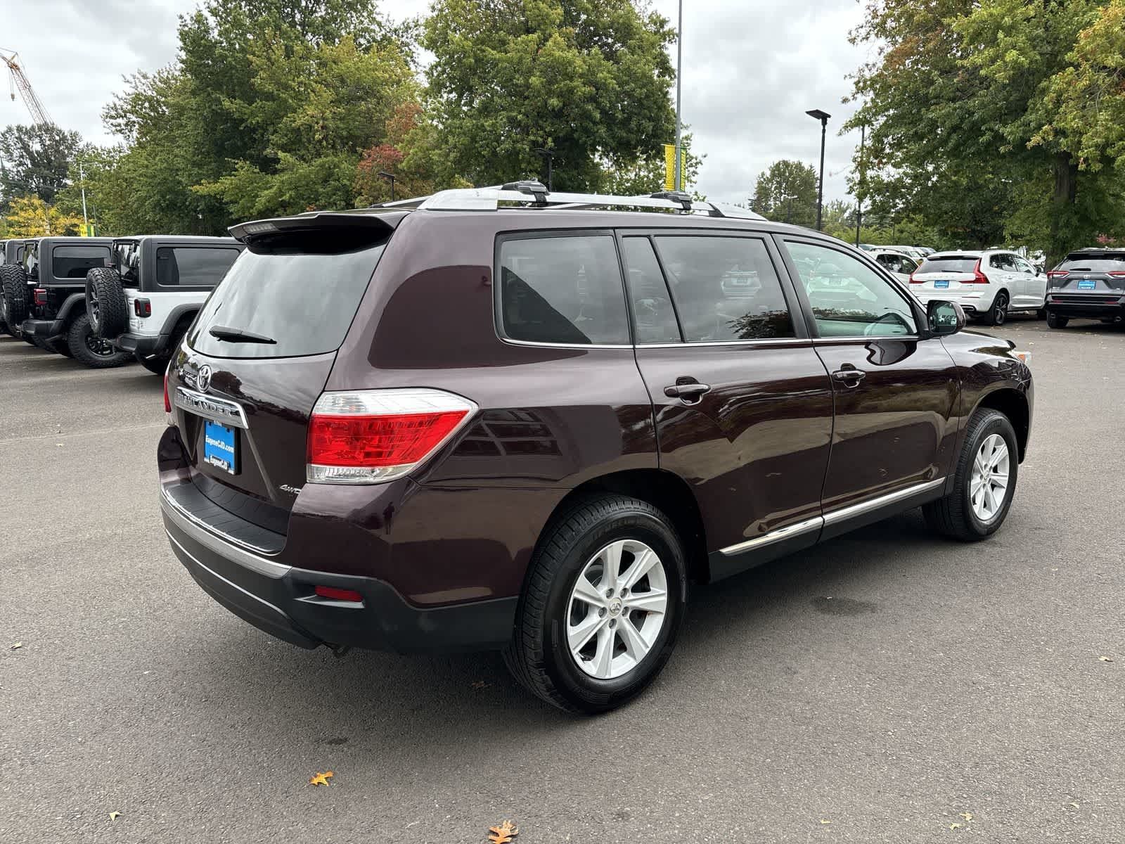 Used 2013 Toyota Highlander 4WD w/ Cold Weather Pkg image 4