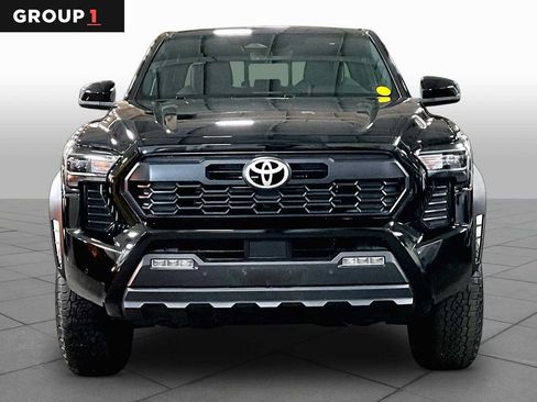 Certified 2025 Toyota Tacoma TRD Off-Road w/ TRD Off Road Upgrade Package AWD/4WD image 4