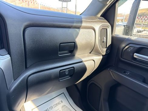 Used 2025 Chevrolet Silverado 2500 Custom w/ Custom Convenience Package image 23