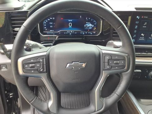 Used 2025 Chevrolet Silverado 1500 LT Trail Boss w/ Convenience Package II AWD/4WD image 27