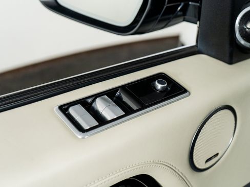 Used 2020 Land Rover Range Rover Long Wheelbase Autobiography image 51