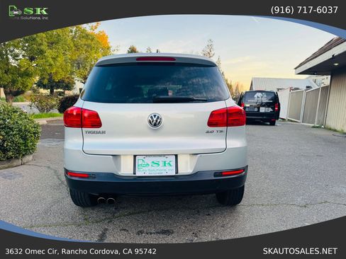 Used 2013 Volkswagen Tiguan S image 8