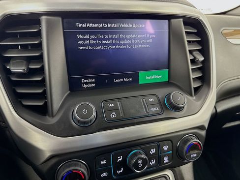 Used 2023 GMC Acadia SLE w/ Driver Convenience Package image 20