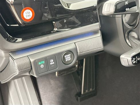 Certified 2025 Porsche Panamera 4 image 34