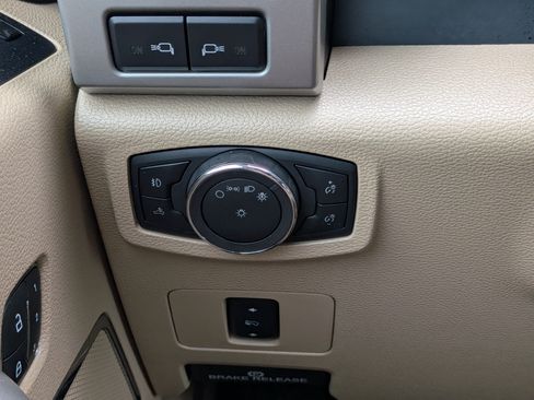 Used 2019 Ford F250 Lariat w/ Chrome Package RWD image 24