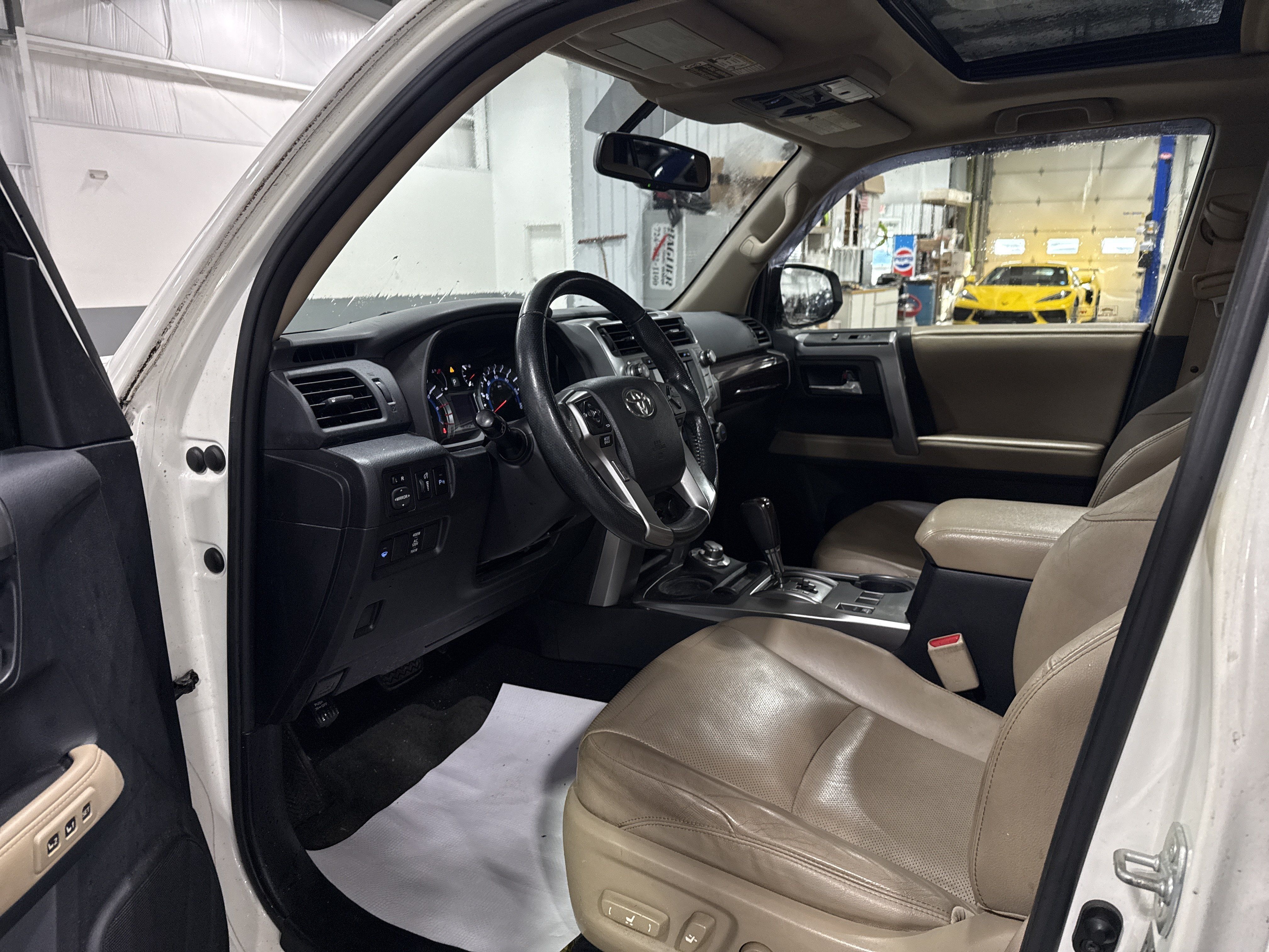 Used 2015 Toyota 4Runner Limited AWD/4WD image 7