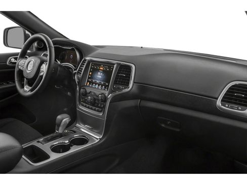Used 2018 Jeep Grand Cherokee Altitude image 10